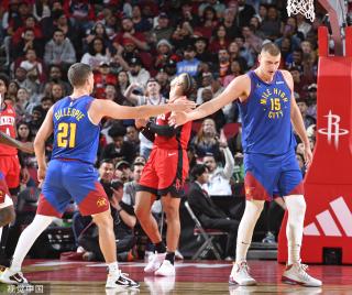 保罗的谢幕 保罗的谢幕