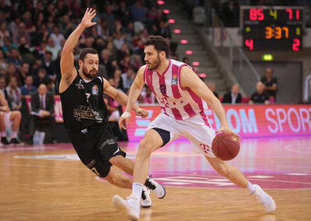 与日本仍有 与日本仍有