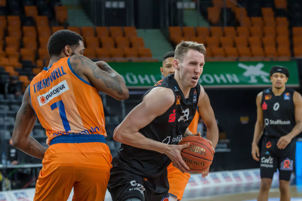 在此期间 在此期间